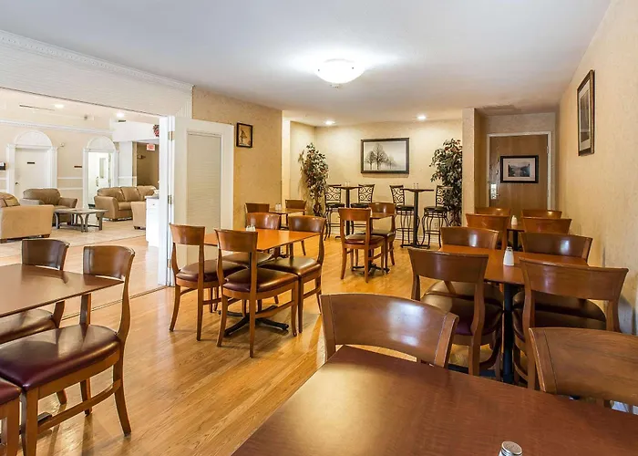 Quality Inn & Suites On The River