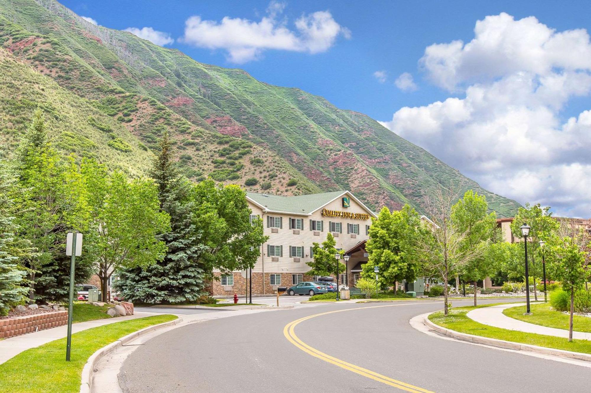 Hotel Quality & On The River Glenwood Springs