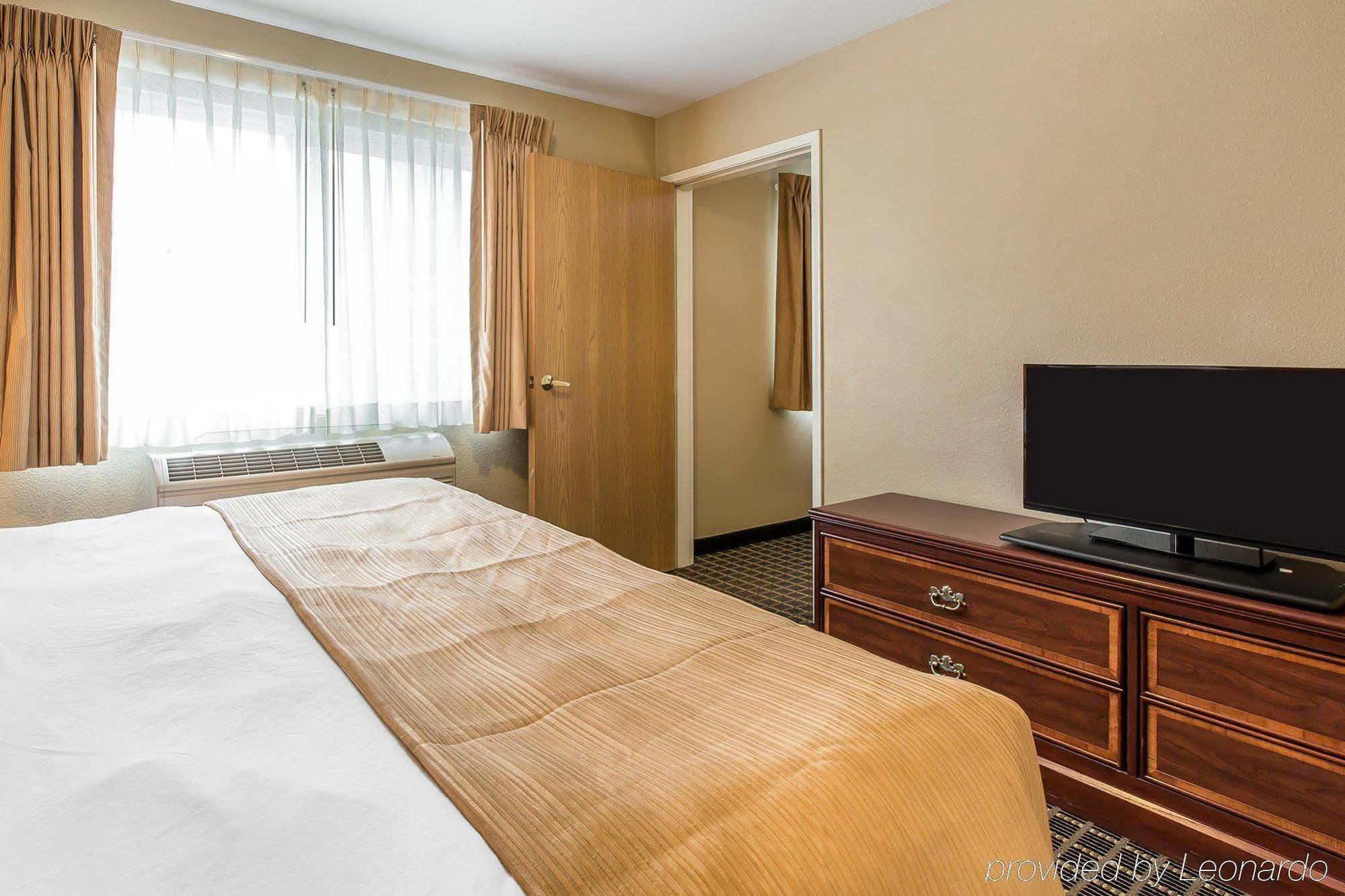 Quality & On The River Hotel
