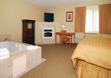 Quality & On The River Hotel 3*